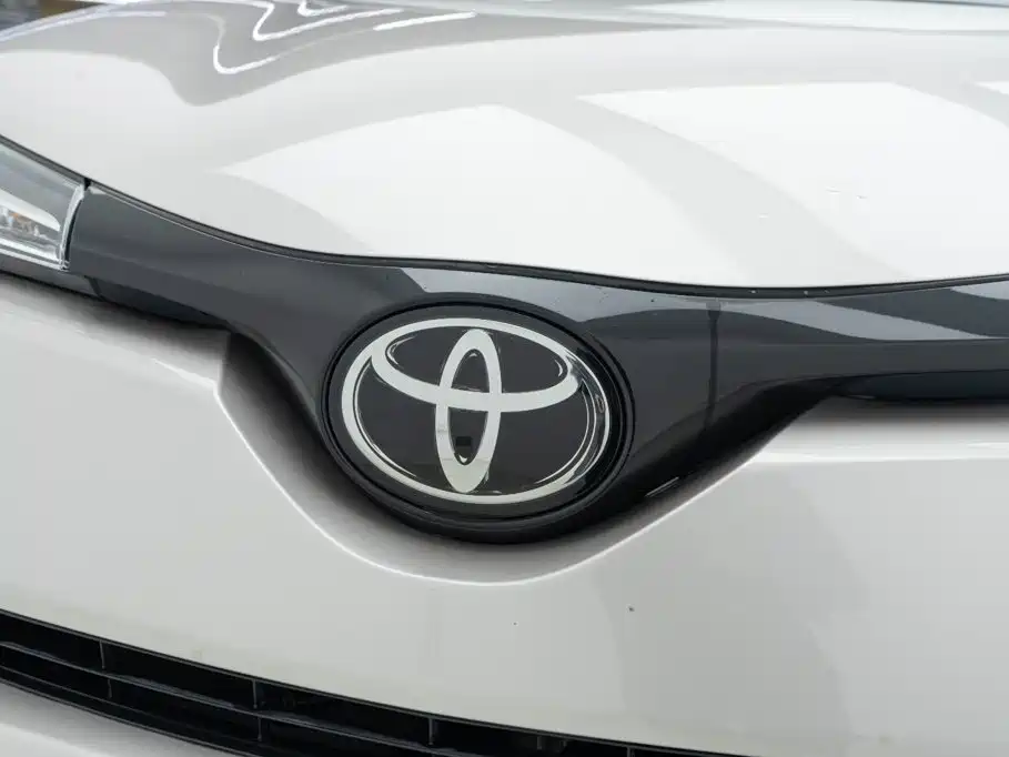 Toyota C-HR 2020 2020 Model 2.0L Leading