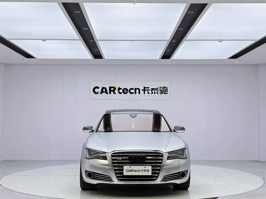Audi A8 2011 A8L W12 6.3 FSI quattro фото 8