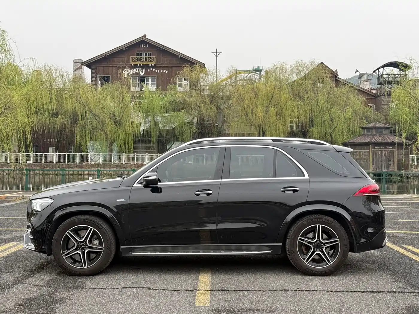 MERCEDES-BENZ GLE AMG