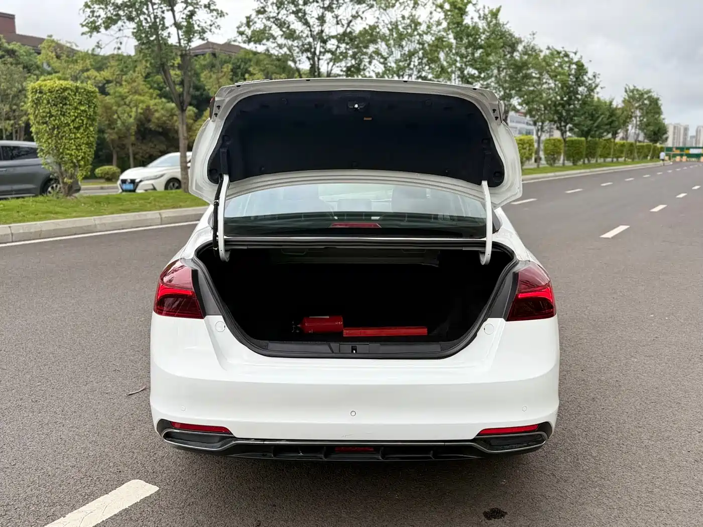 GEELY AUTOMOBILE EMGRAND