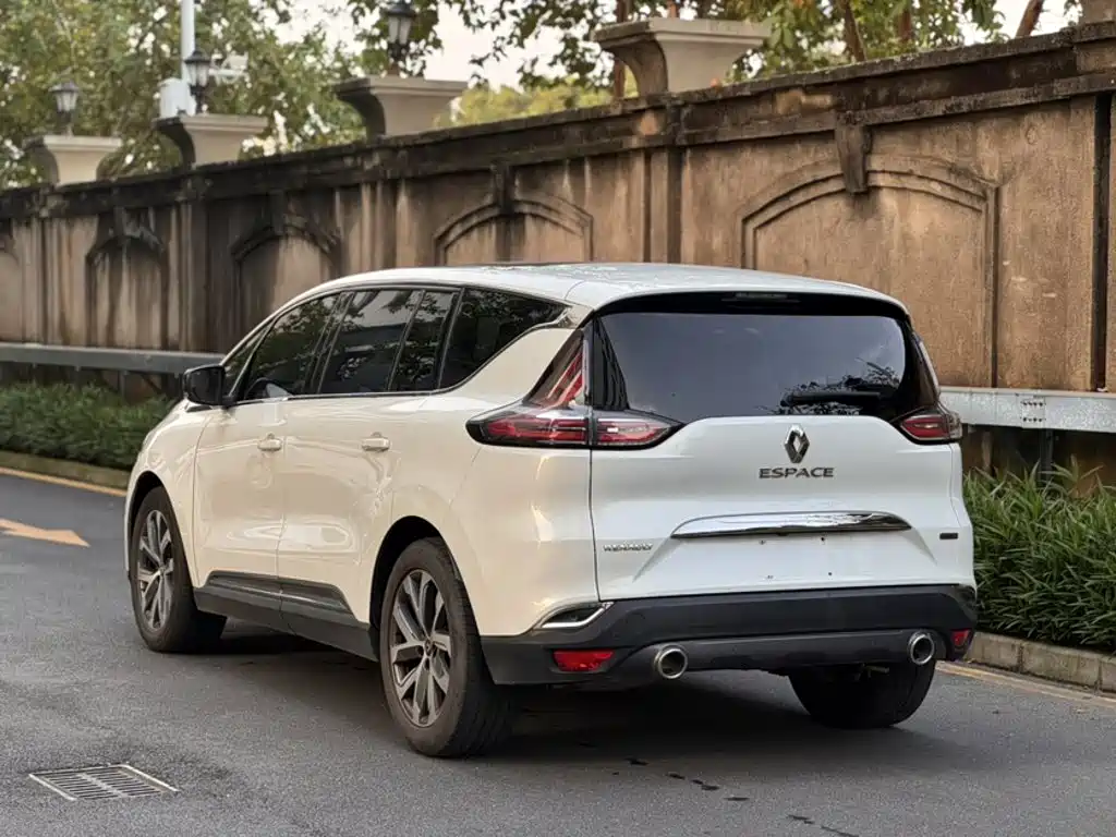 Renault Espace Classic 2019 2018 TCe 300 Adventure