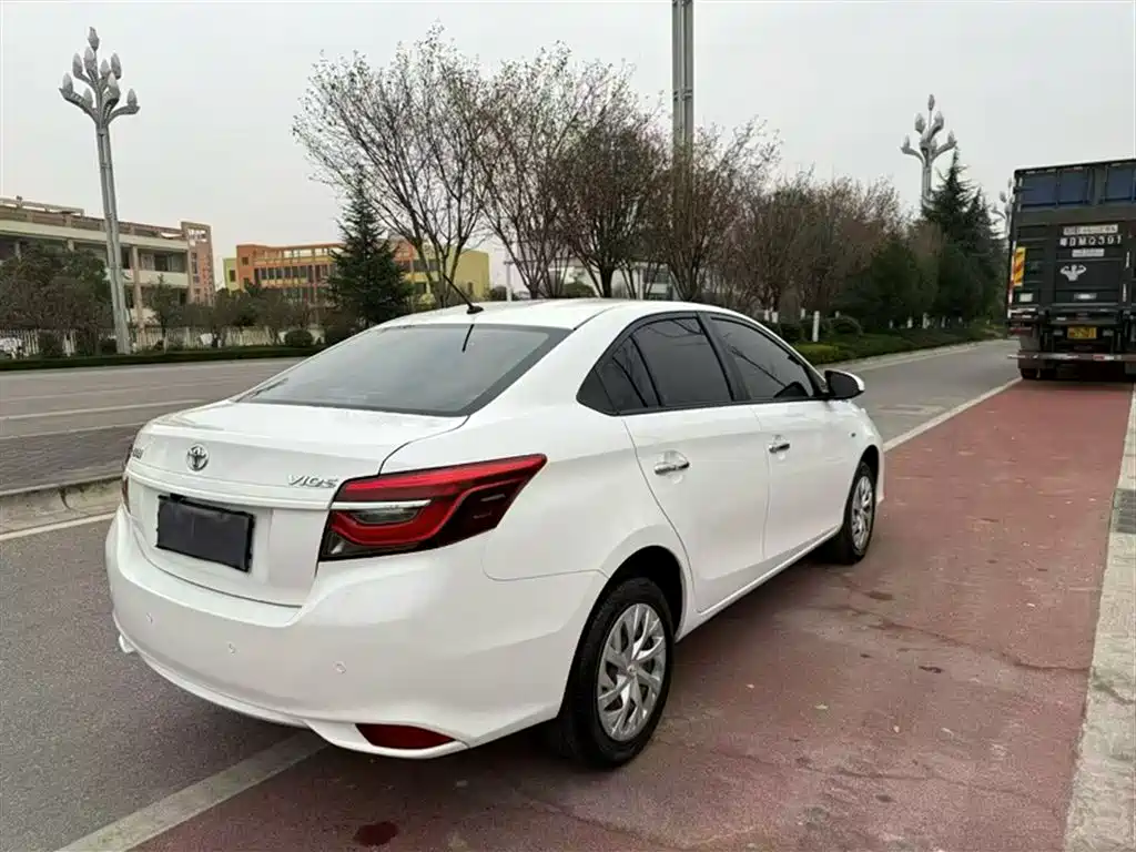 Toyota Vios 2022 1.5L 20th Anniversary Edition фото 7
