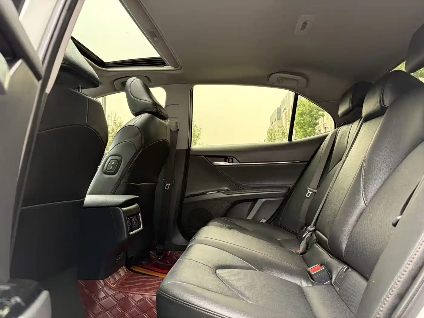 Toyota Camry 2023 2.0G Luxury Edition фото 19
