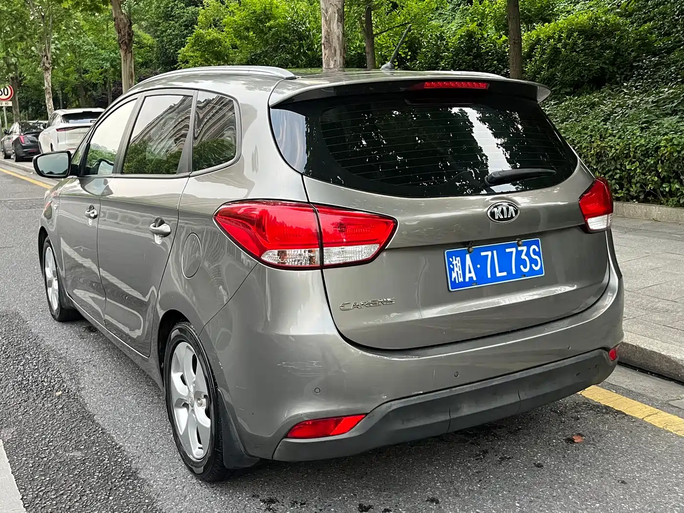 Kia Carens 2013 2.0L 7-Seat Auto Standard China IV фото 5