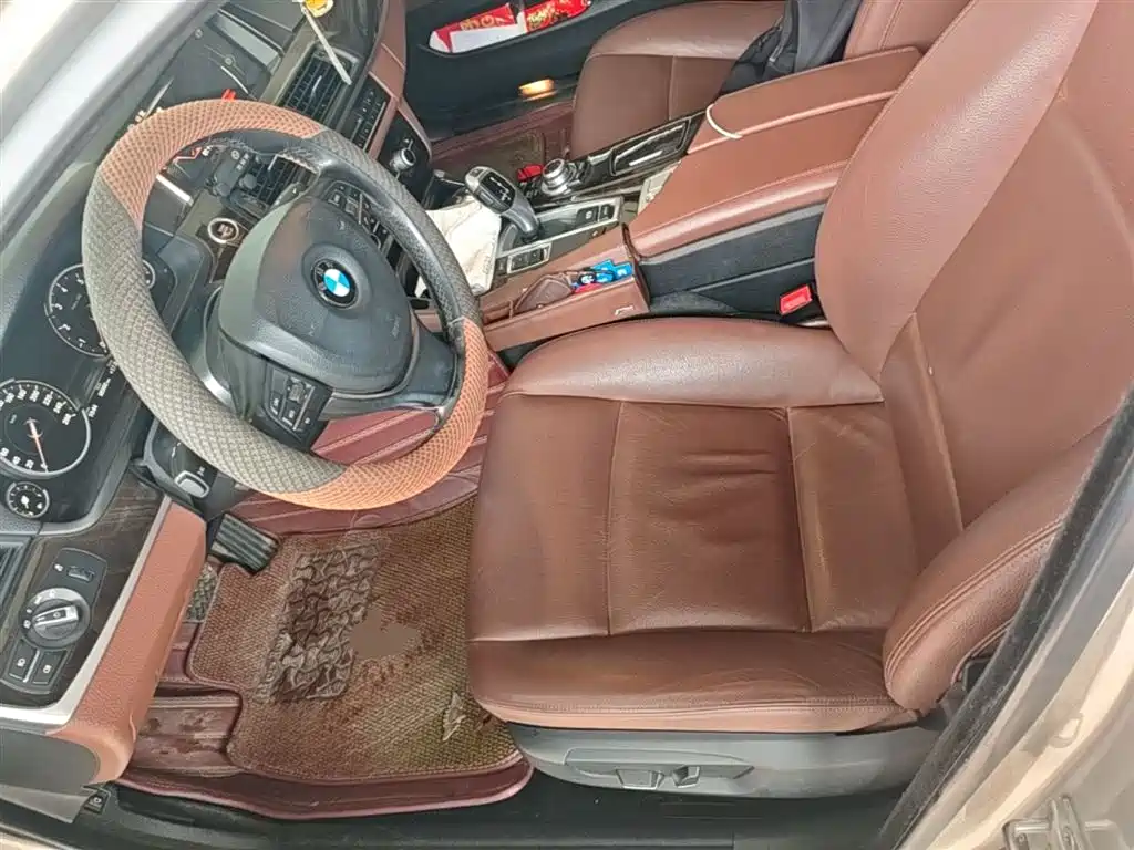 BMW 5 Series 2017 525Li Leading Edition фото 16