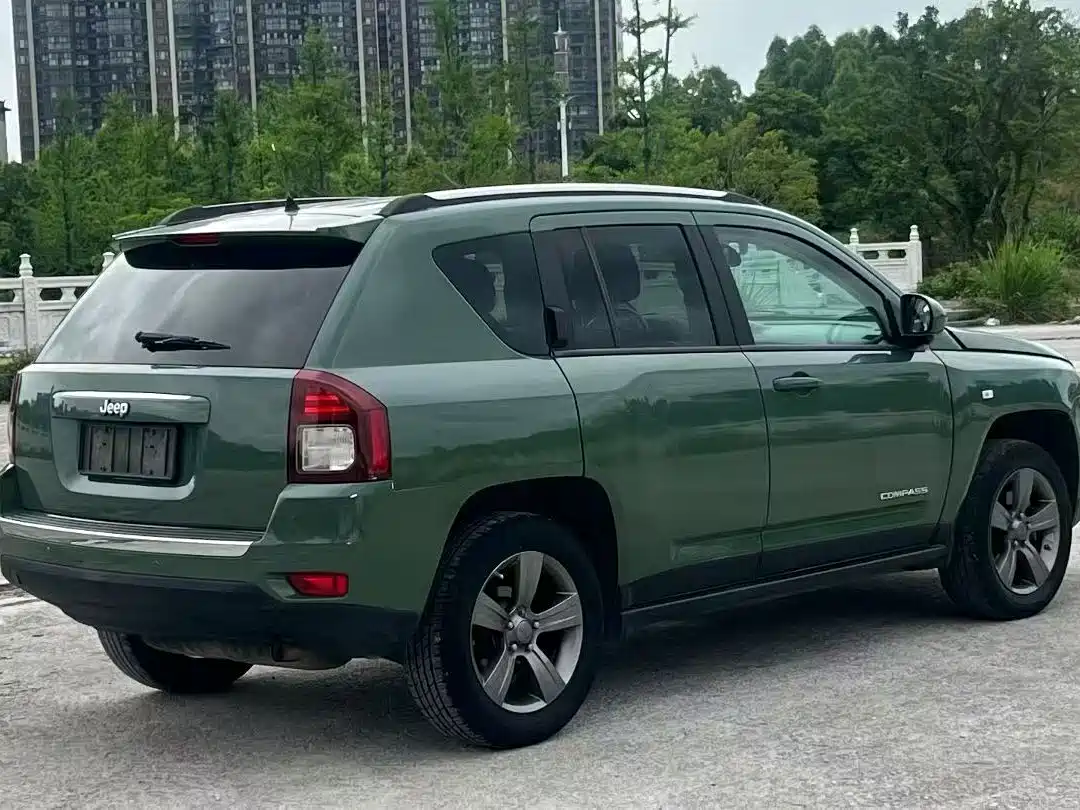 Jeep Compass (Import) 2014 2014 Facelift 2.4L 4WD Comfort Edition