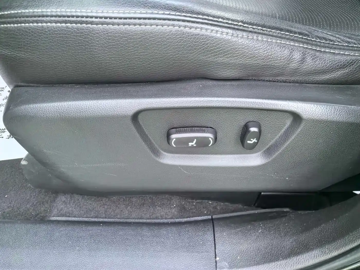 Chevrolet Captiva 2013 2012 2.4L 4WD Flagship Edition 7-Seater