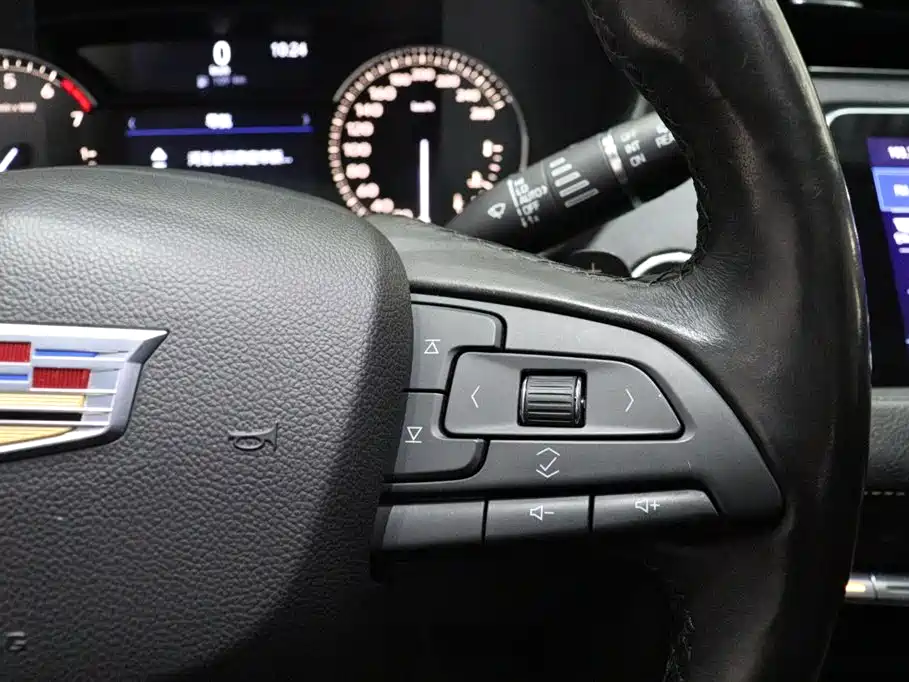 Cadillac XT4 2018 28T FWD Leading Edition фото 18