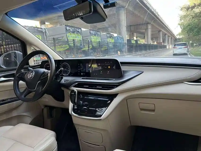 Buick GL8 2023 ES Landmaster Exclusive фото 10