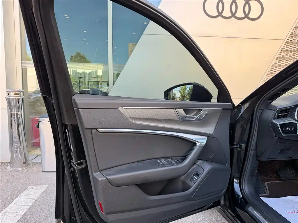 Audi A6L 2023 Facelift 45 TFSI Premium Dynamic фото 15