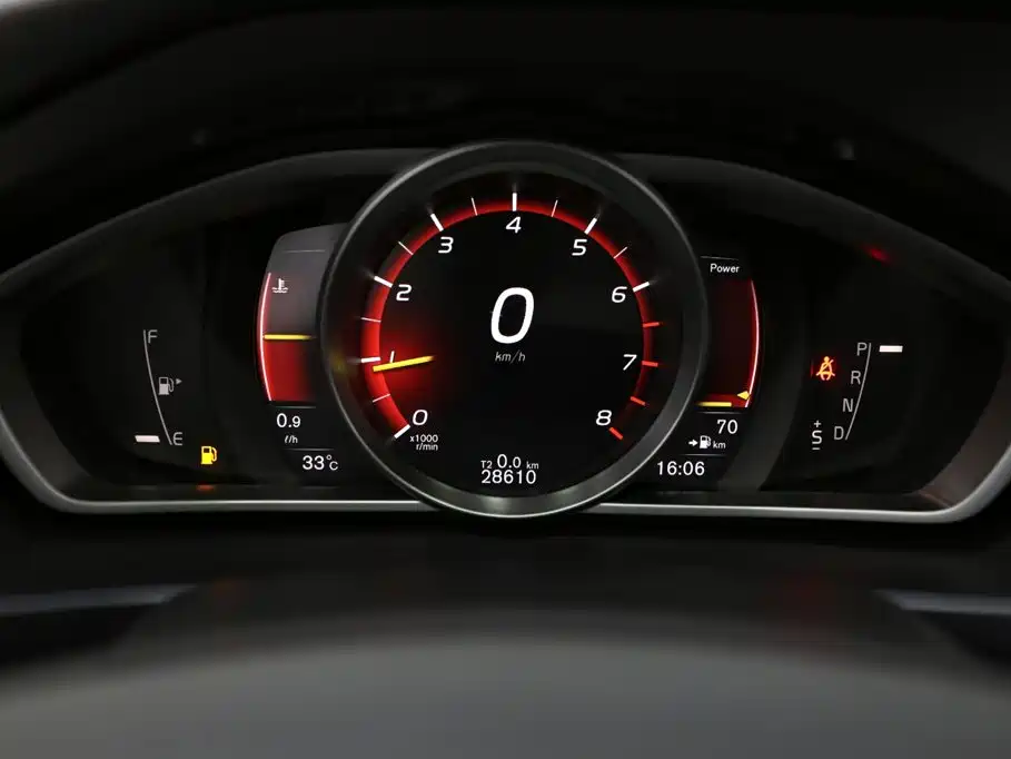 Volvo V40 2018 2017 Cross Country T5 AWD Inscription