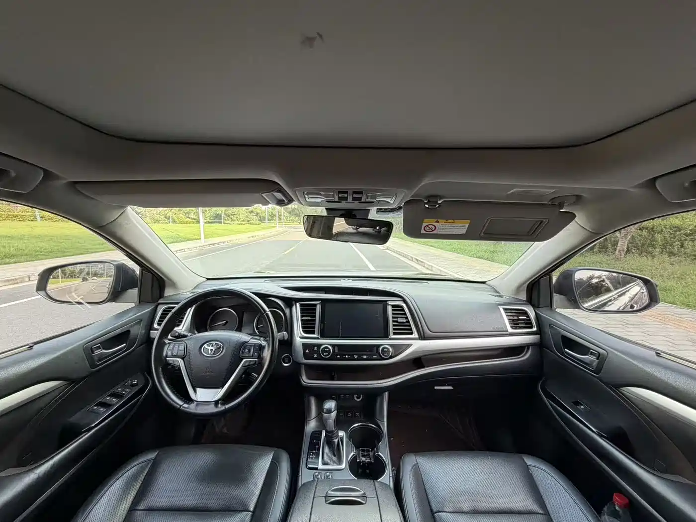 Фото 15 - Toyota Highlander