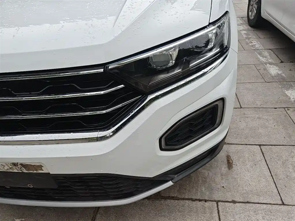 Volkswagen T-ROC 2020 230TSI DSG 2WD Progressive фото 24