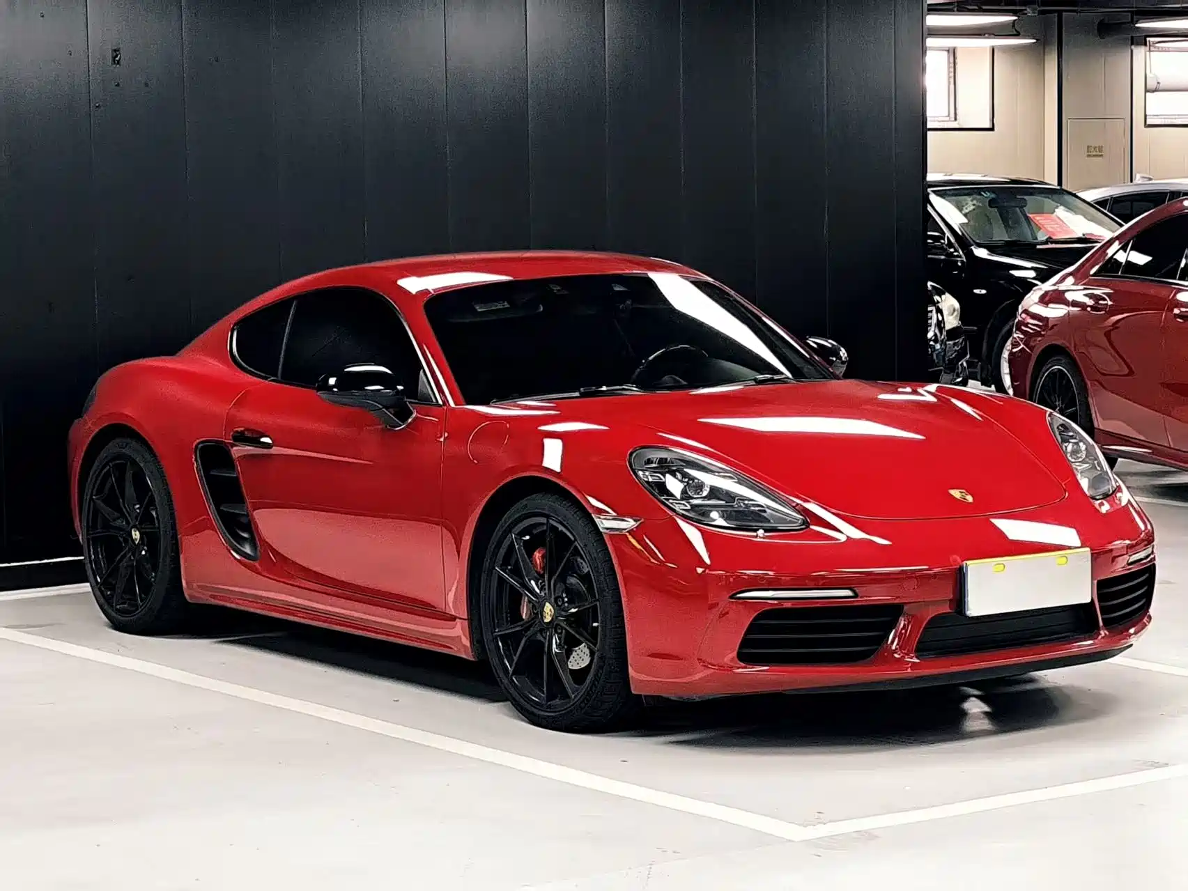 Photo 3 - Porsche 718