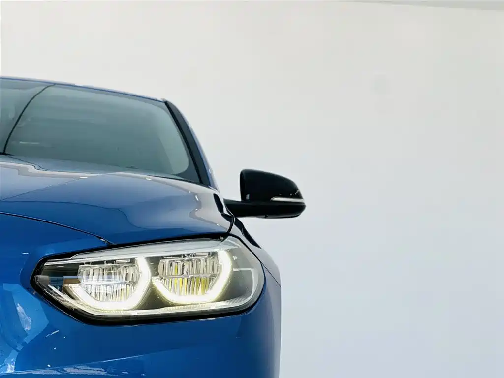BMW 1 Series 2017 118i Sport фото 10