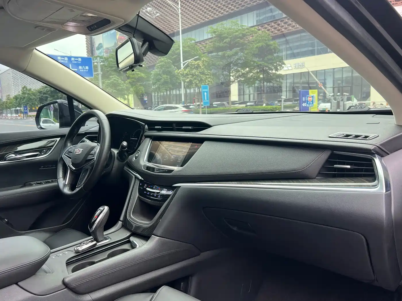 Cadillac XT5 2017 Anniversary Edition 28T 4WD Luxury фото 20