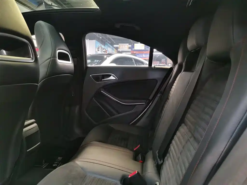 Mercedes-Benz CLA (Import) 2016 CLA 220 4MATIC фото 7