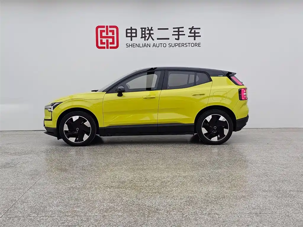 Volvo EX30 2025 Dual Motor AWD High Performance Ultra фото 4