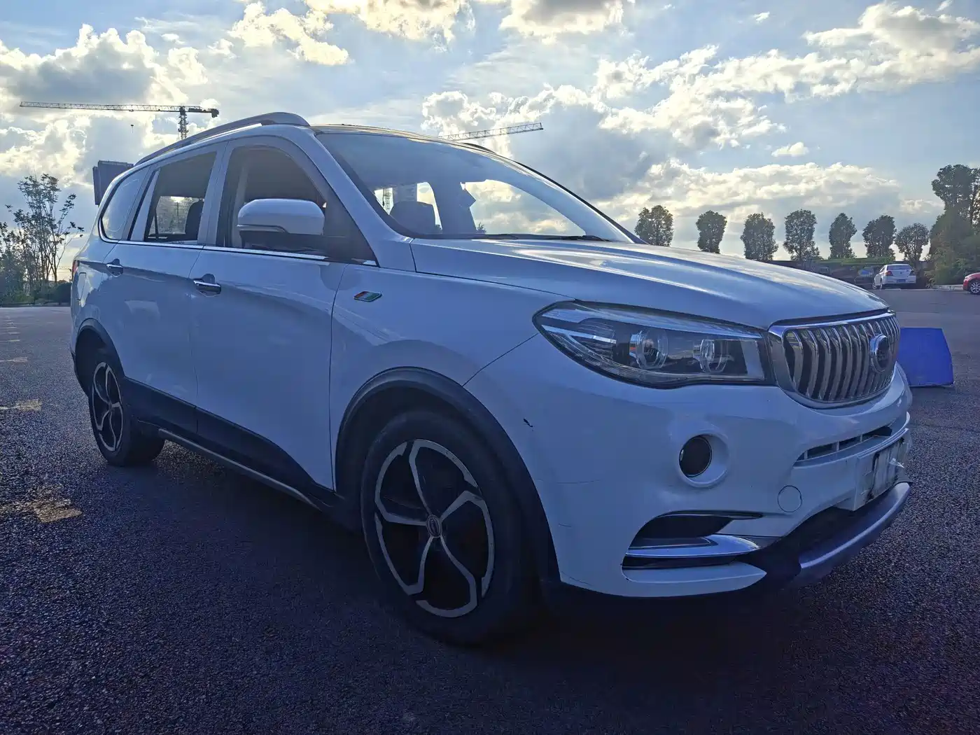 SWM Motor SWM X7 2018 2016 1.5T Manual Luxury 7-Seater