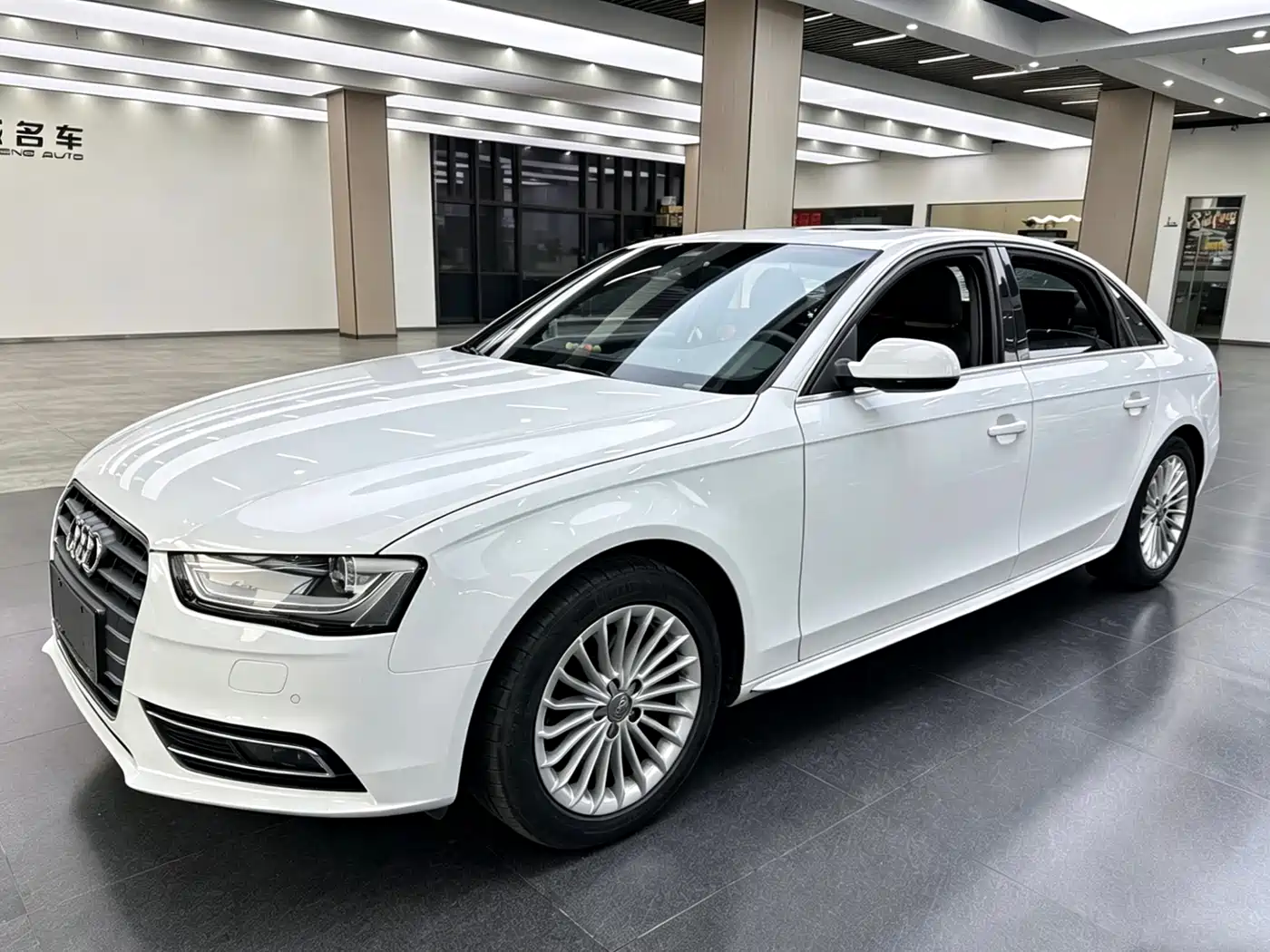 Audi A4L 2015 35 TFSI Auto Comfort