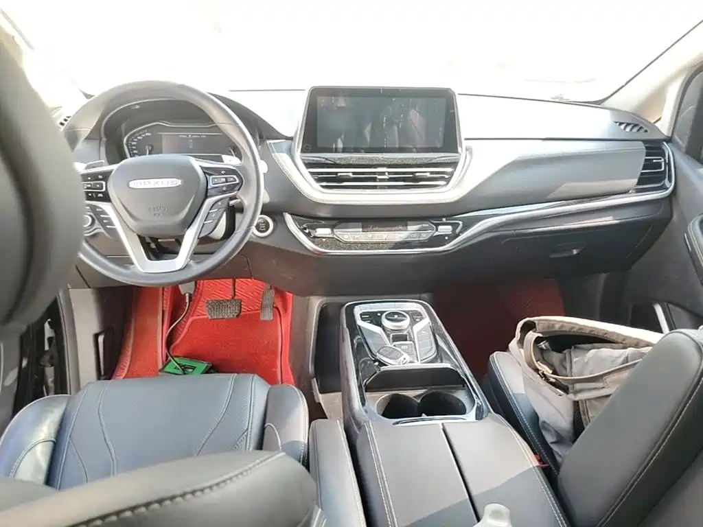 SAIC Maxus Maxus G20 2022 2021 Facelift PLUS 2.0T Gasoline Automatic Luxury