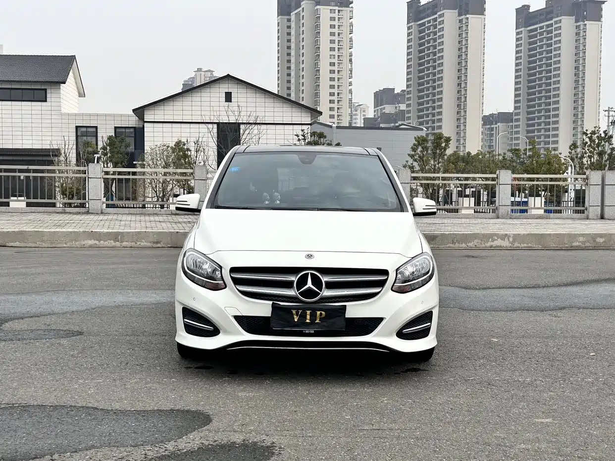 Mercedes-Benz B-Class 2017 B 200 Dynamic фото 15