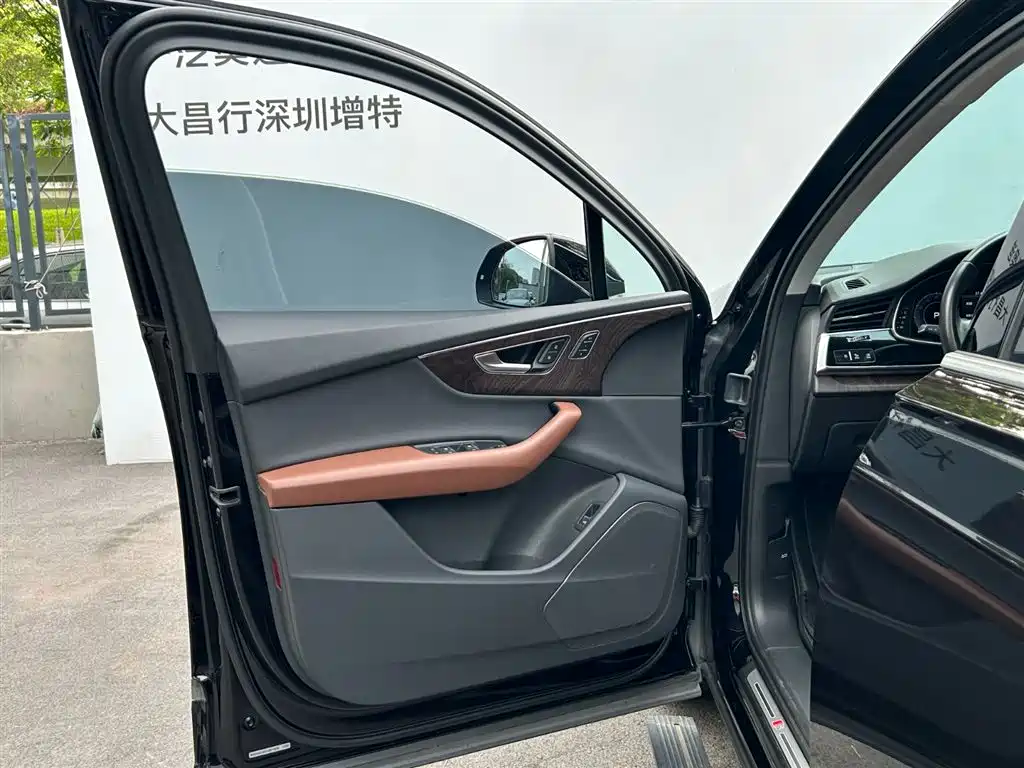 Audi Q7 2020 55 TFSI quattro S line Sport фото 18