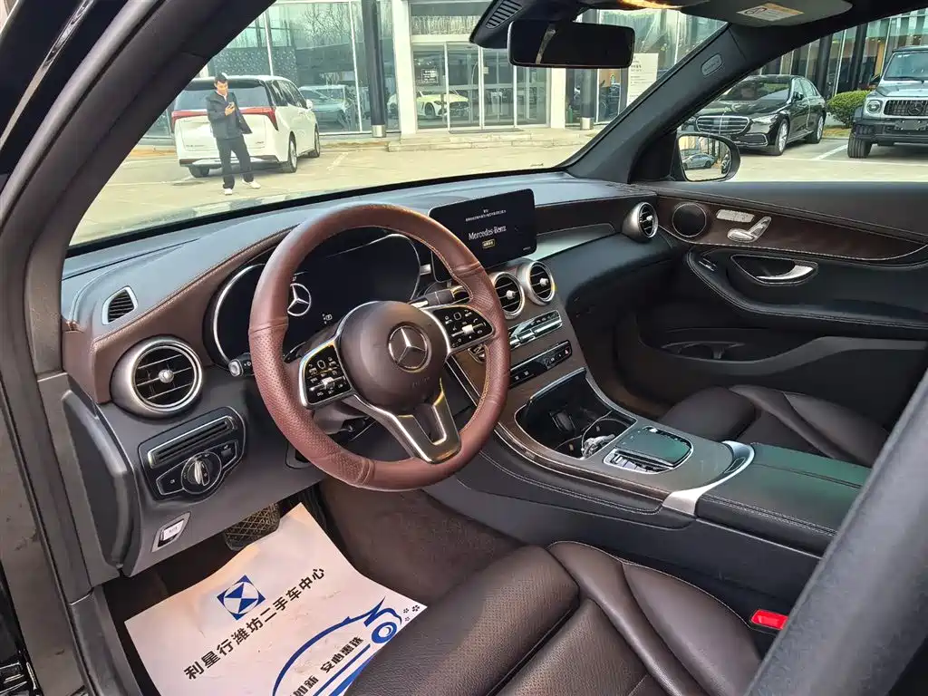 Mercedes-Benz GLC 2020 GLC 260 L 4MATIC Luxury фото 15