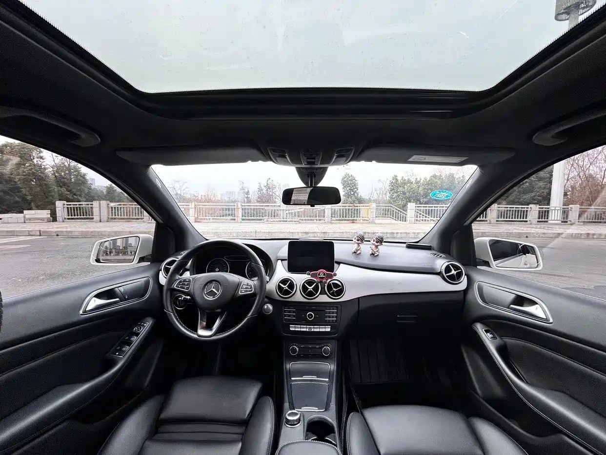 Mercedes-Benz B-Class 2017 B 200 Dynamic фото 24