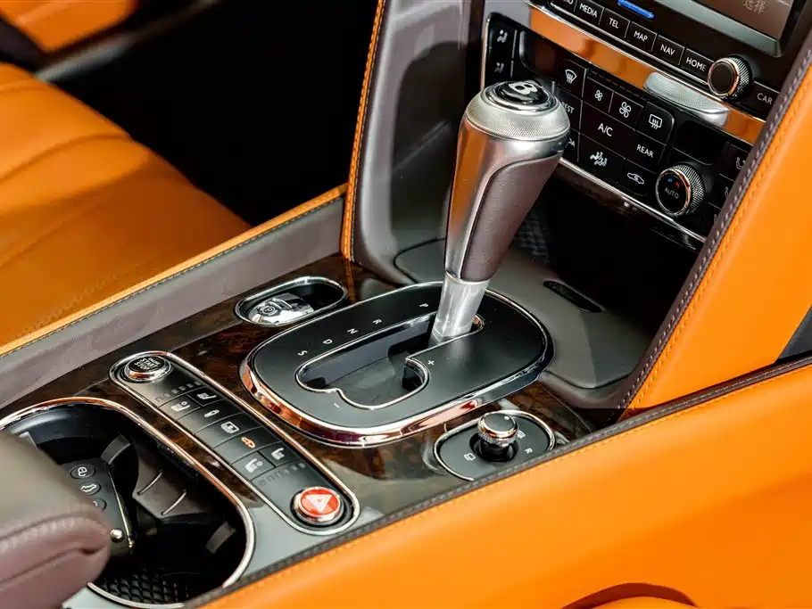 Photo 18 - Bentley Flying Spur