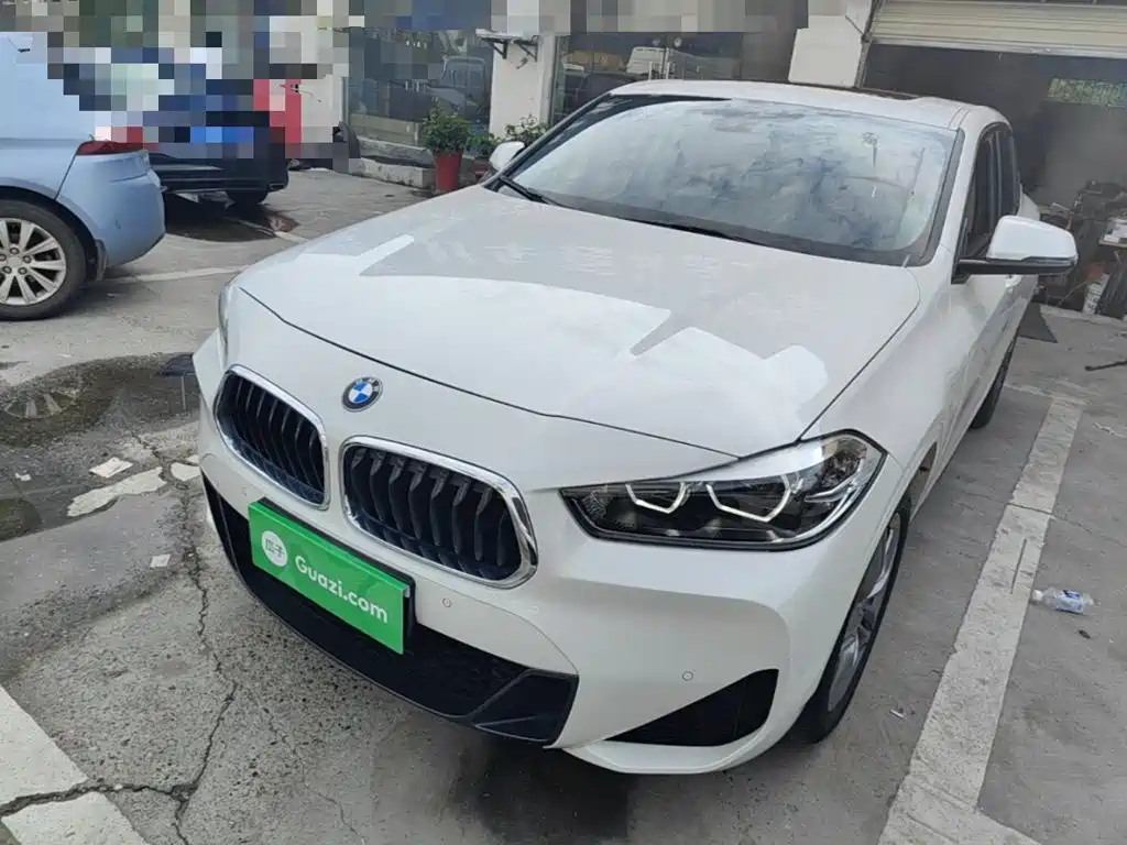 Фото 1 - BMW X2