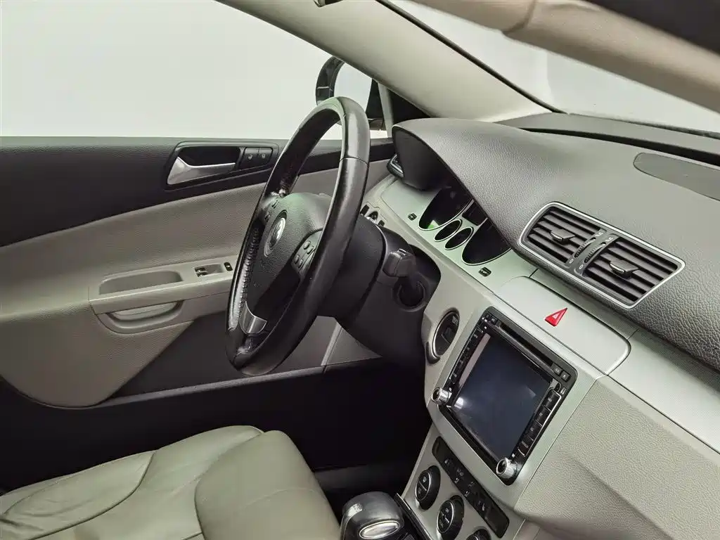 Volkswagen Magotan 2011 1.8TSI DSG Comfort фото 22