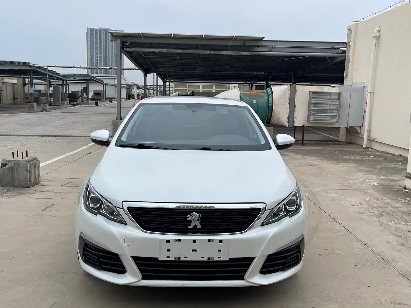 Peugeot 308 2018 1.6L Auto Fashion Edition фото 3