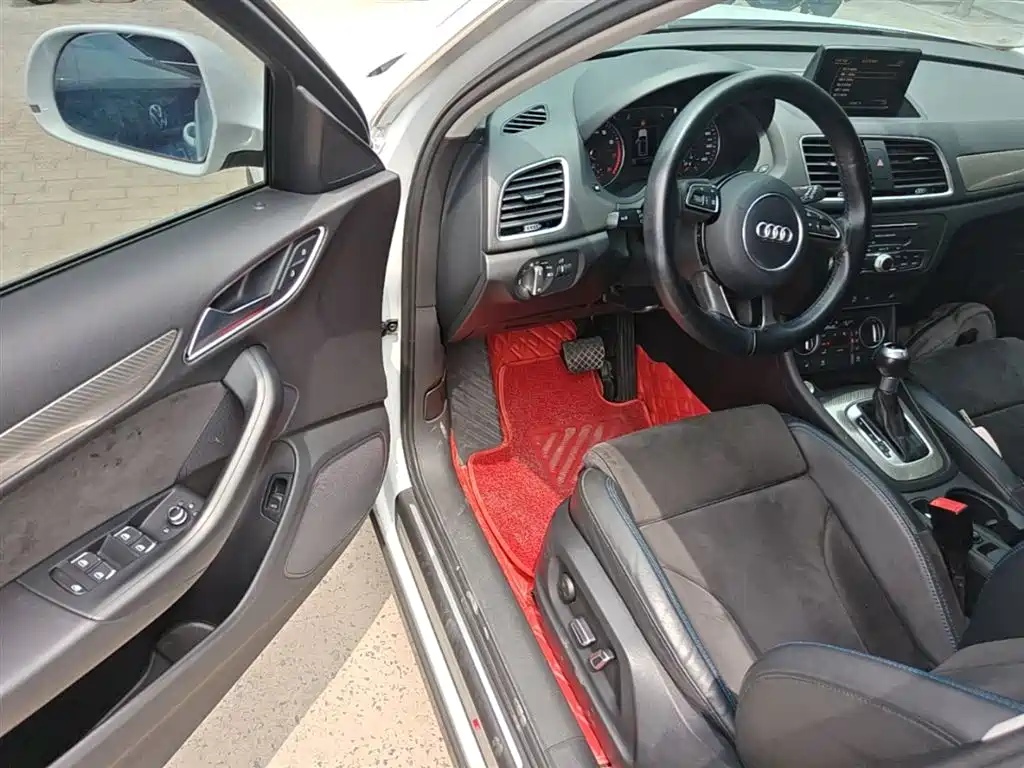 Audi Q3 2018 30th Anniversary Edition 35 TFSI Sport фото 16