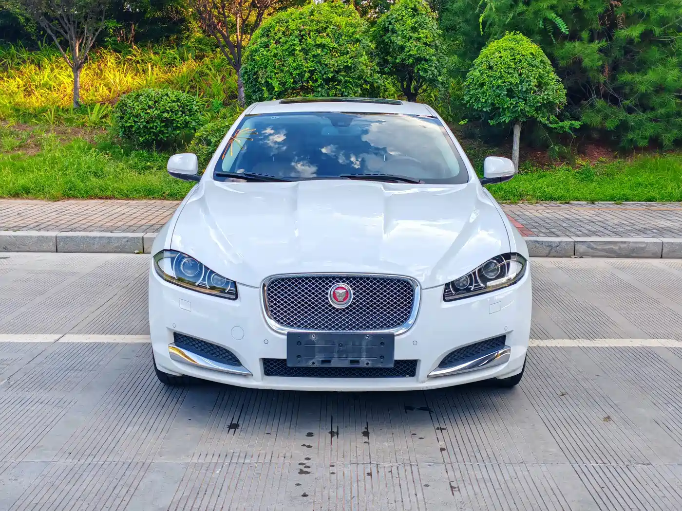 Jaguar XF 2015 2015 XF 2.0T Luxury Edition