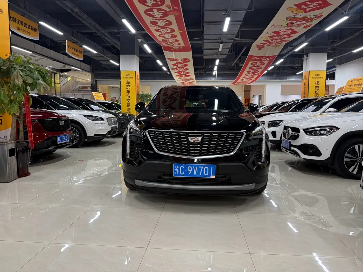 CADILLAC XT4