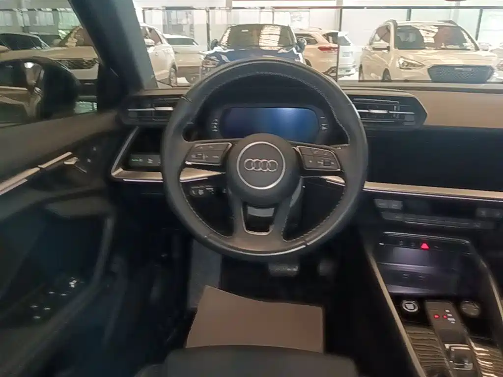 Audi A3 2024 Model A3L Limousine 35 TFSI Fashion Sport фото 11
