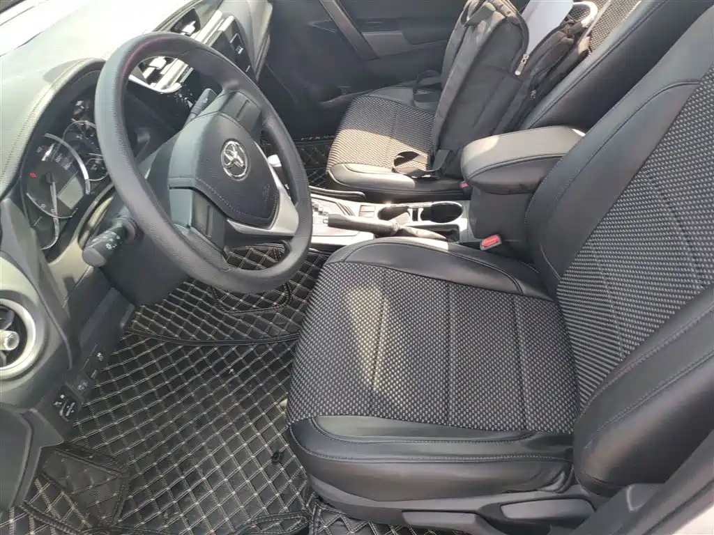 Toyota Corolla 2018 1.2T S-CVT GL Smart Edition фото 11