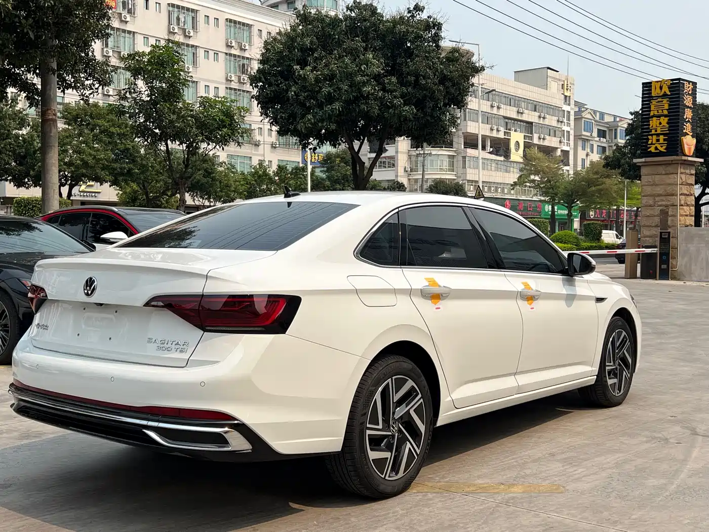 Volkswagen Sagitar 2024 300TSI DSG Surpass Edition фото 4