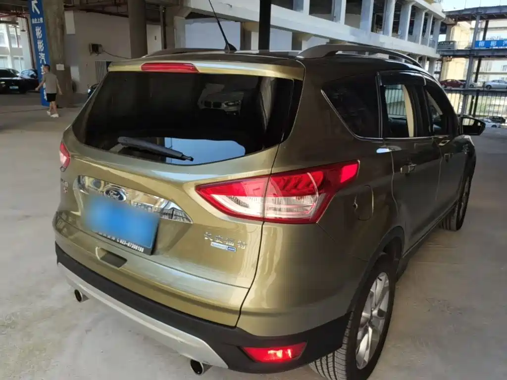 Фото 7 - Ford Kuga