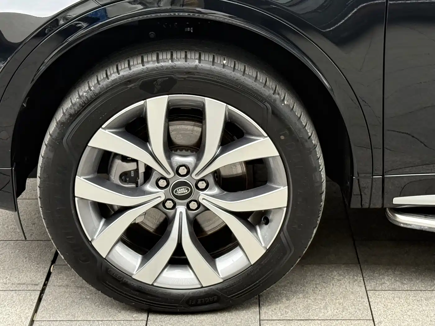 Land Rover Discovery Sport 2025 249PS Performance Tech Edition фото 10