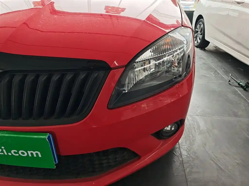 Škoda Fabia 2014 1.6L Automatic Sport Edition фото 24