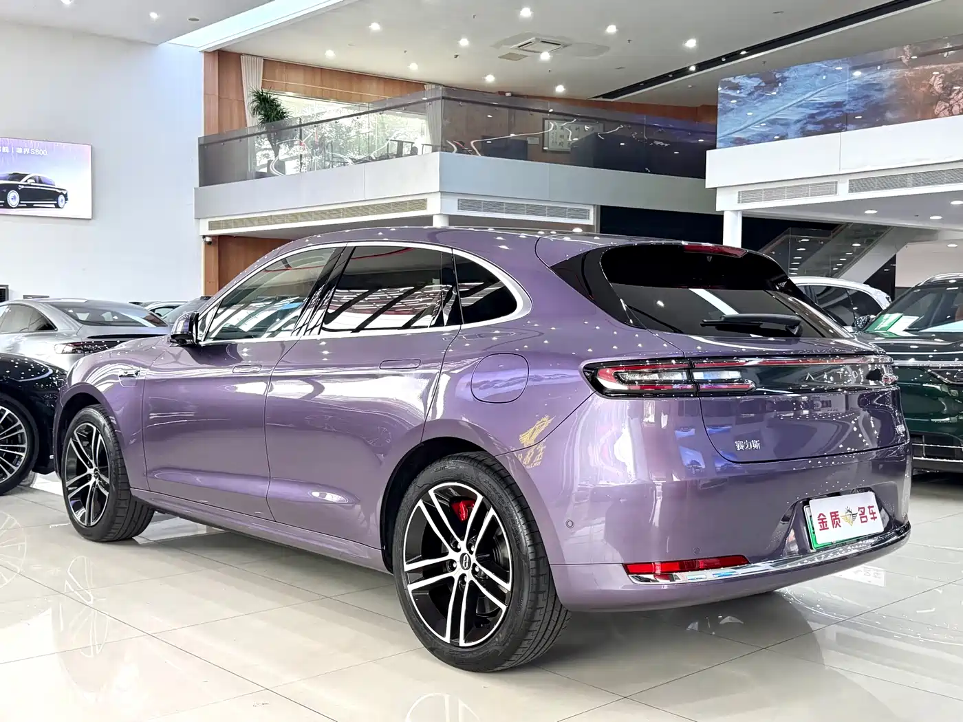 AITO Wenjie AITO M5 2025 Extended Range Ultra AWD фото 21