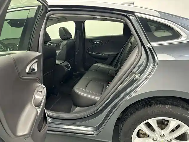 Фото 8 - Chevrolet Malibu XL