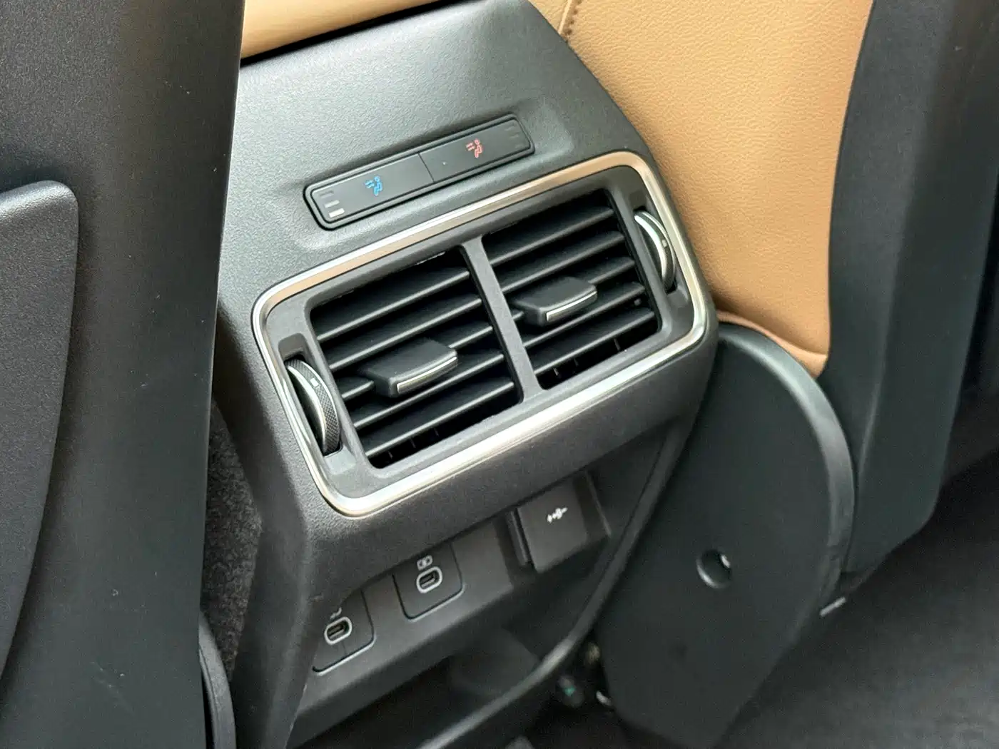Land Rover Discovery Sport 2025 249PS Performance Tech Edition фото 23