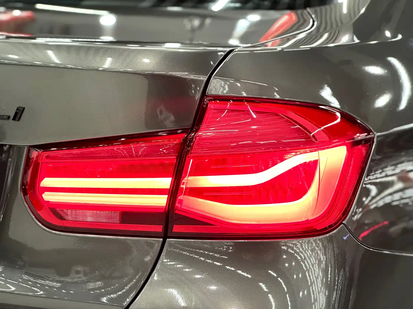 BMW 3 Series 2017 320i M Sport фото 19