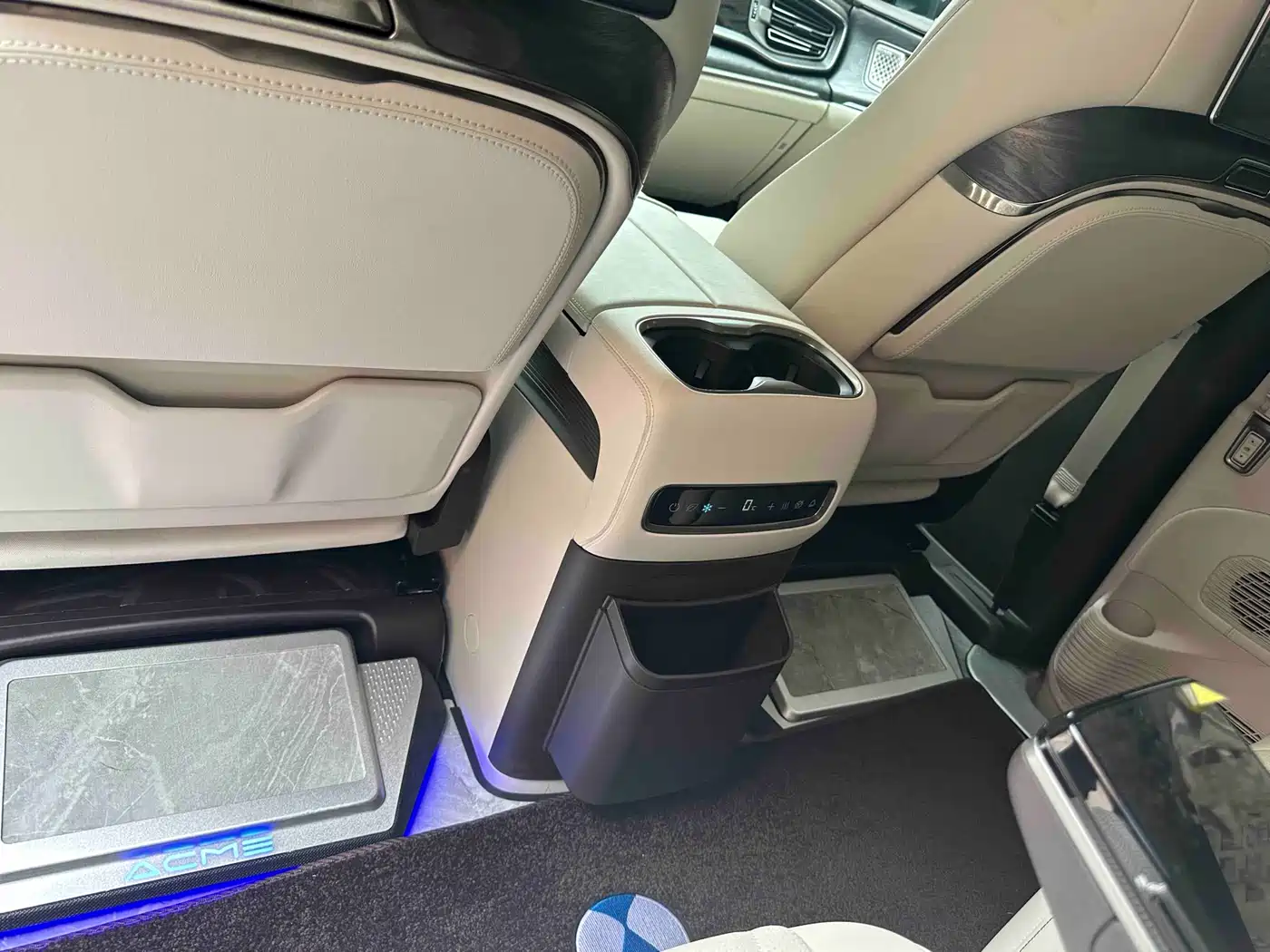 Denza D9 2025 DM-i Smart Drive Edition 1020 AWD Prestige фото 11