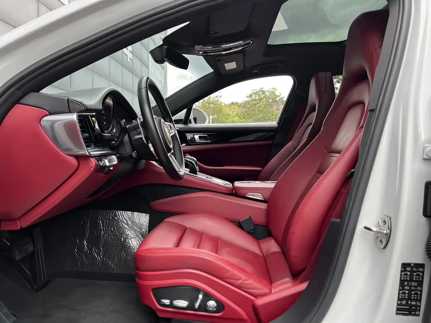 Porsche Panamera 2017 Panamera 3.0T фото 23