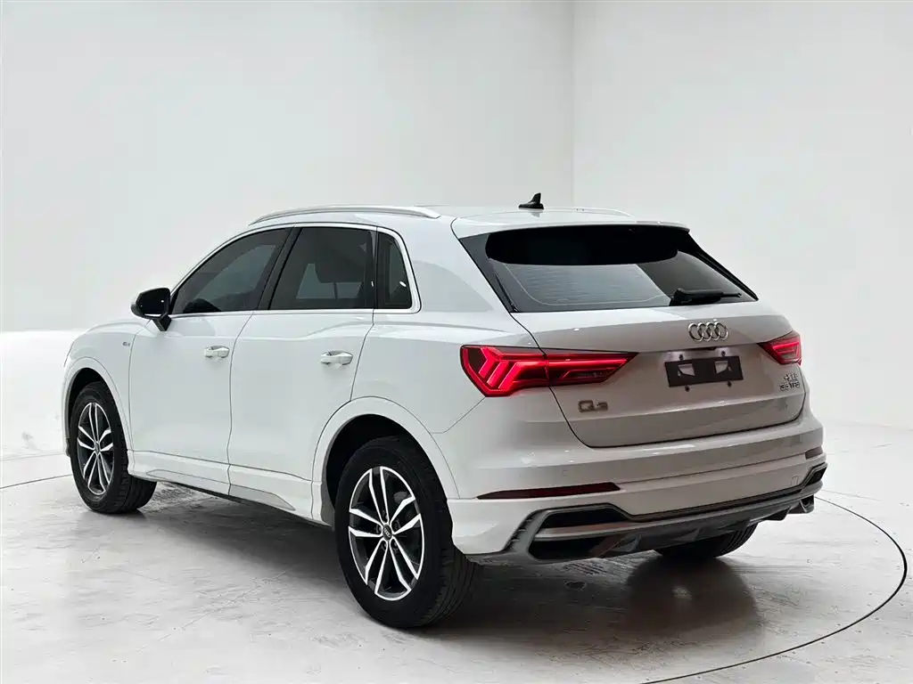 Audi Q3 2021 35 TFSI Progressive Sport фото 4