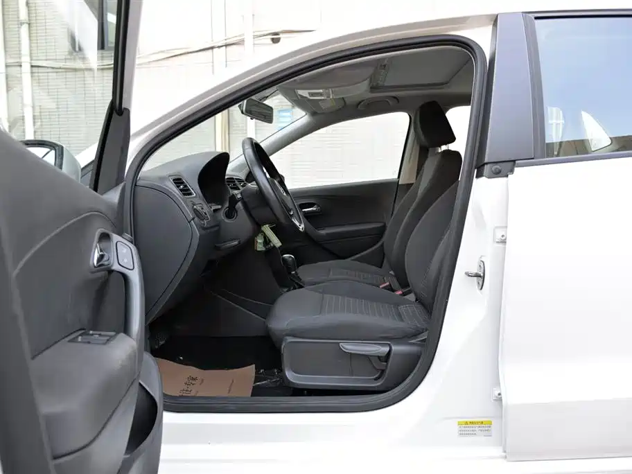 Volkswagen Polo 2018 1.5L Auto Comfort фото 4